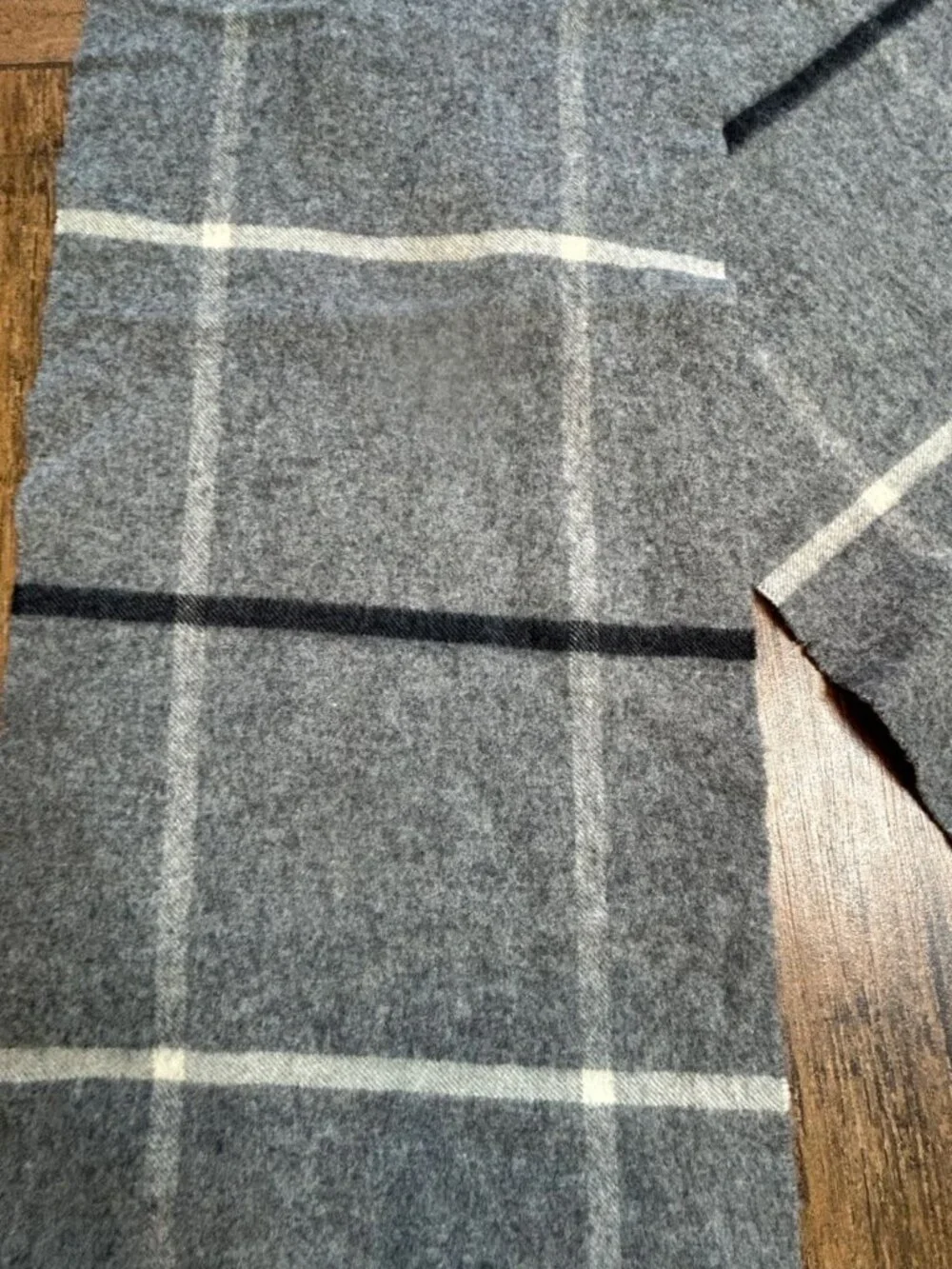 Saks Fifth Avenue Vintage 100% SuperFine Lambswool Gray Windowpane Men's Scarf
